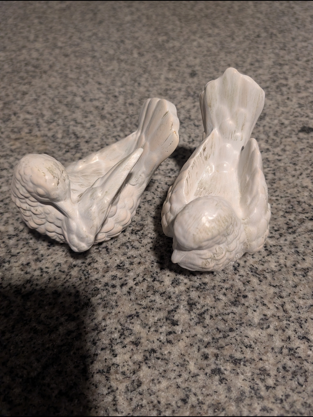 Vintage White Ceramic Dove Figurine Set - Decorative Home Accent